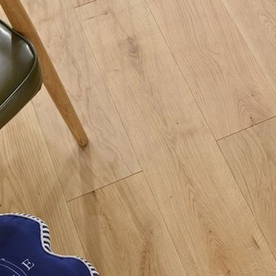 폐지된 오크 색상 12mm 실내 laminated 바닥 타일 롤 Mdf 나무 바닥
