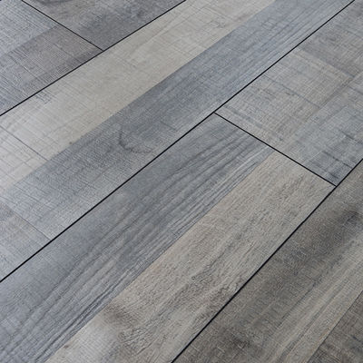 ISO9001 / ISO14001 / CE 인증을 가진 12mm Wood Look 플라스틱 라미네이트 바닥