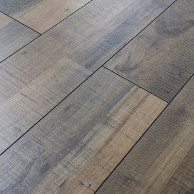 ISO9001 / ISO14001 / CE 인증을 가진 12mm Wood Look 플라스틱 라미네이트 바닥