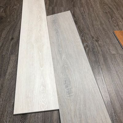5.5mm SPC 하이브리드 바닥 타일 에코 친화적 생활 고객 요구 사항 충족
