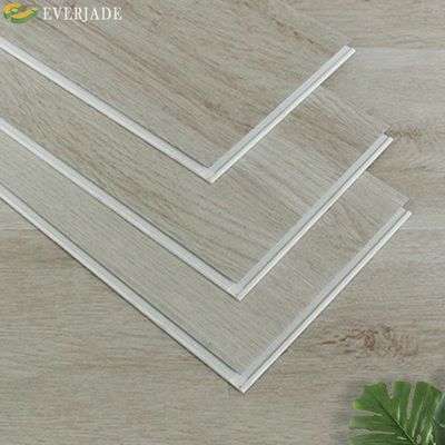 SPC 비닐 바닥판 5mm 8mm 단단한 코어 고급 타일 고객 요구 사항